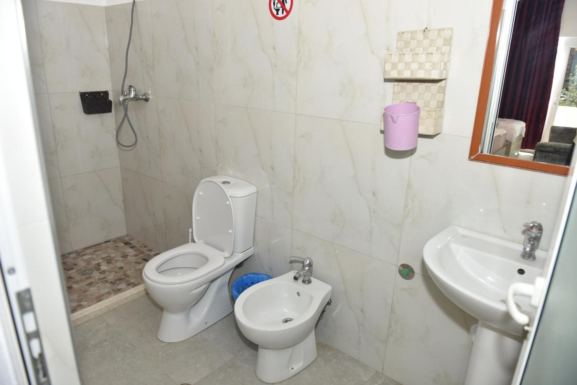 Hotel Termal Peshkopi Pokój zdjęcie