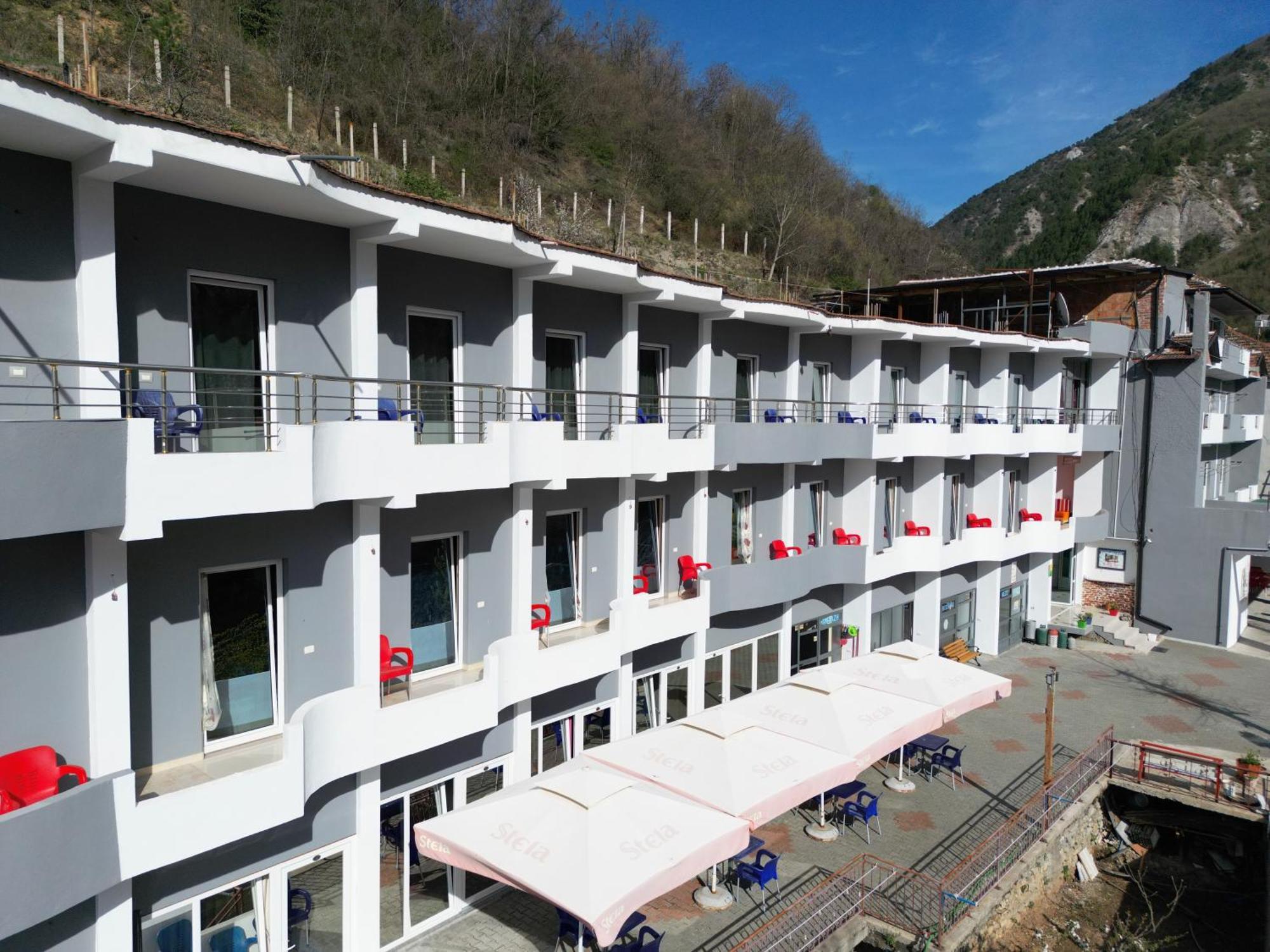 Hotel Termal Peshkopi Zewnętrze zdjęcie